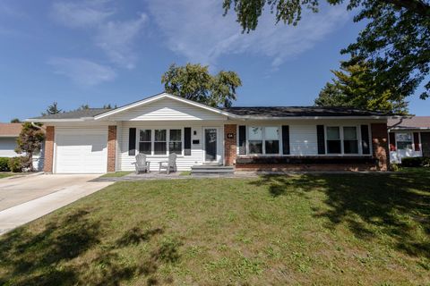 104 Parkchester Road Elk Grove Village IL 60007