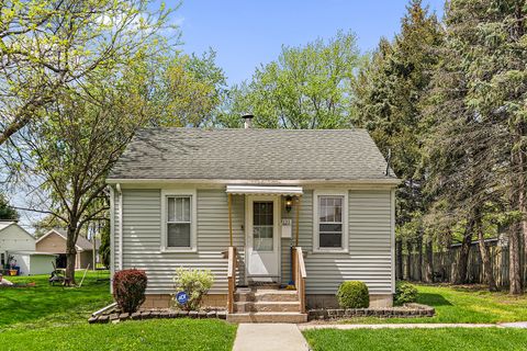 Tiny photo for 123 S Elm Street, Manteno, IL 60950 (MLS # 12633121)