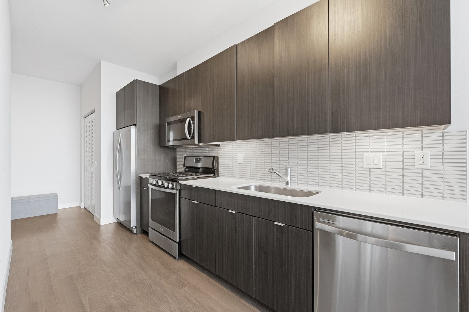 1000 S Clark Street 2102