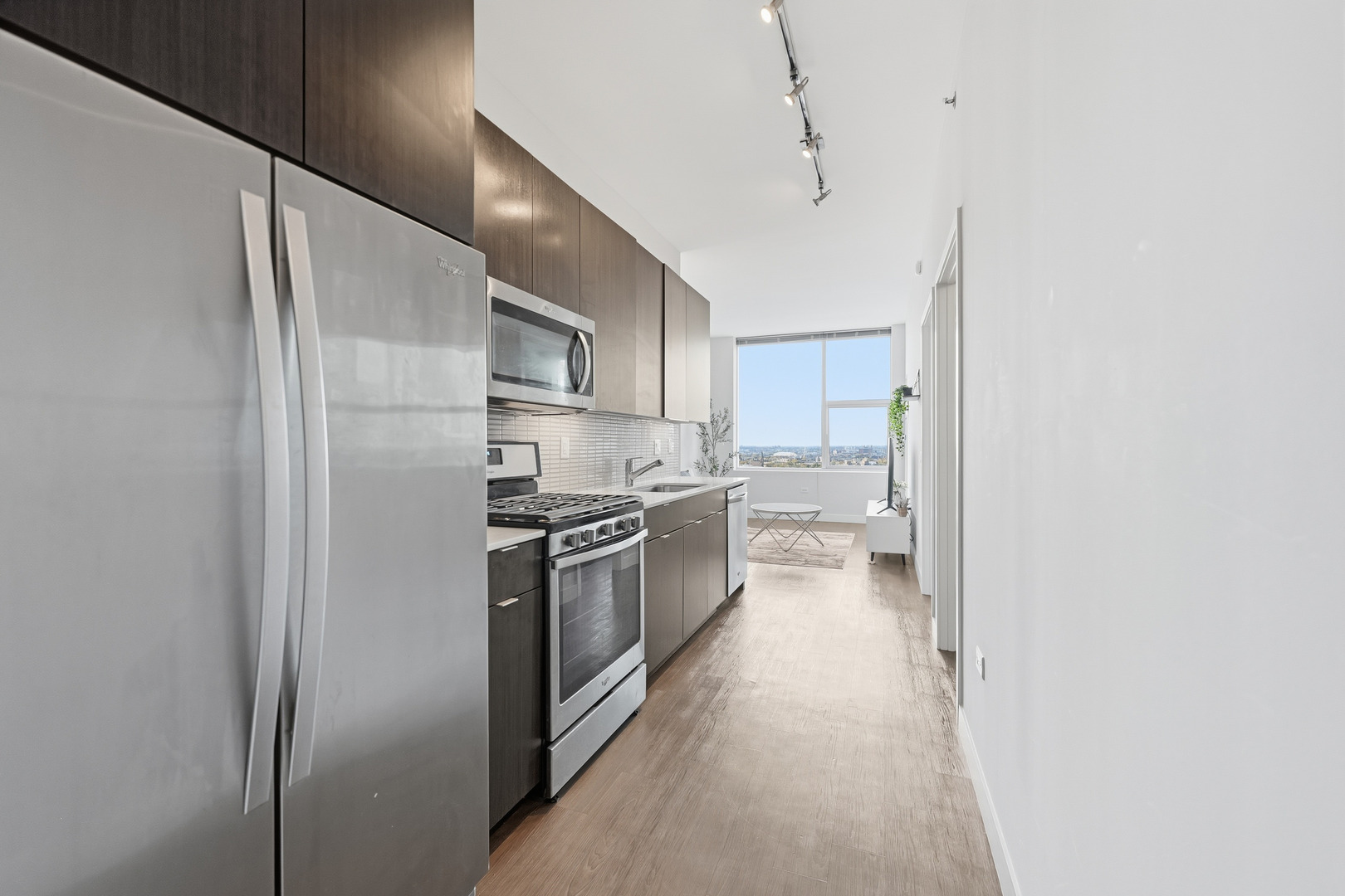 1000 S Clark Street 2102