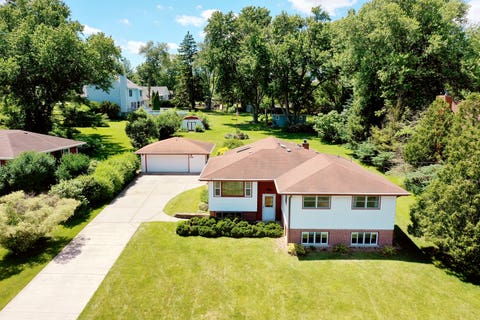 Photo of 309 E Circle Drive, New Lenox, IL 60451 (MLS # 12661542)