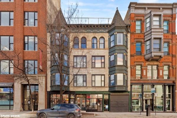 353 W CHICAGO AVE APT 4E, CHICAGO, IL 60654 - Image 27fa7bbbb6c5fc92fc198e6e0005f5fc/1476499591