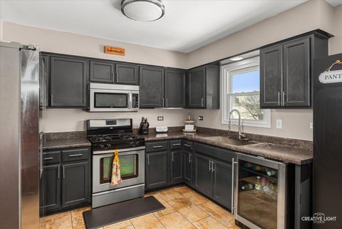 Tiny photo for 6913 Monmouth Drive, Joliet, IL 60431 (MLS # 12558727)