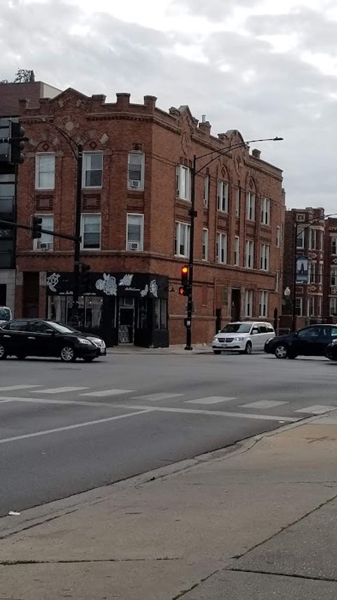 2350 W augusta Boulevard 2East Chicago IL 60622