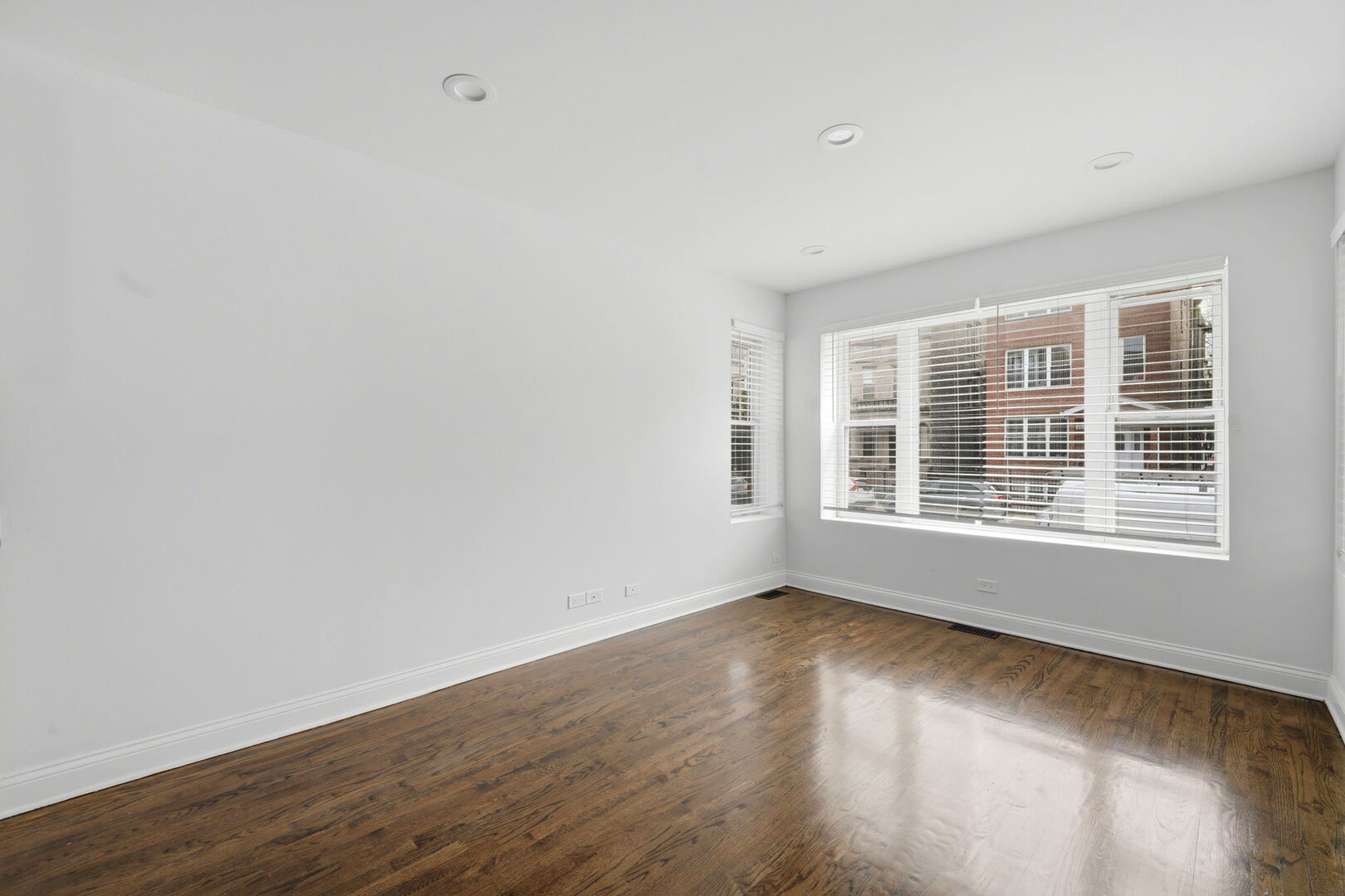 2618 W Augusta Boulevard 1F