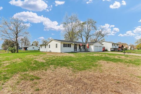 Tiny photo for 205 E Briarcliff Drive, St. Joseph, IL 61873 (MLS # 12598868)