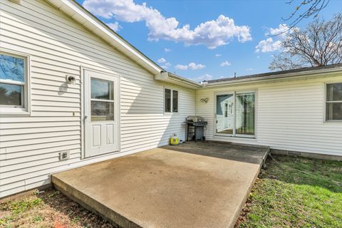 Tiny photo for 205 E Briarcliff Drive, St. Joseph, IL 61873 (MLS # 12598868)