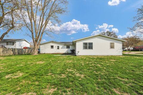 Tiny photo for 205 E Briarcliff Drive, St. Joseph, IL 61873 (MLS # 12598868)