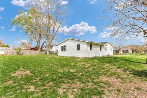 Tiny photo for 205 E Briarcliff Drive, St. Joseph, IL 61873 (MLS # 12598868)