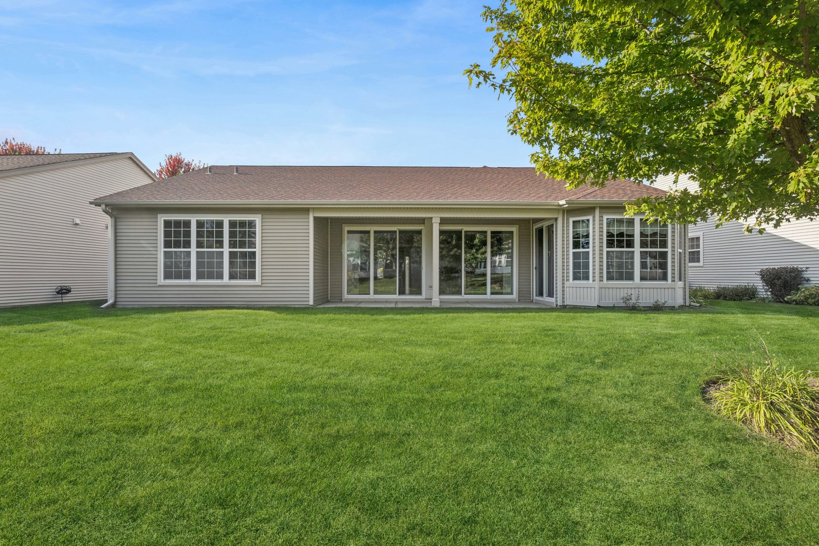 2519 Edgewater Drive
