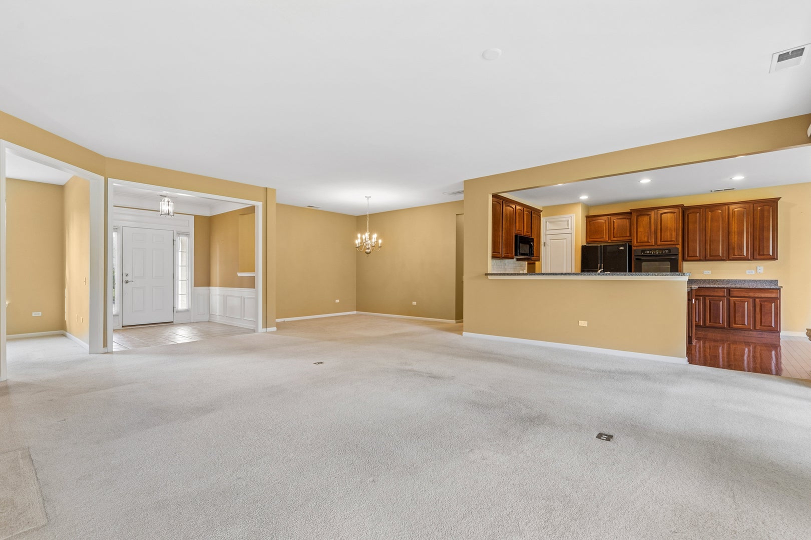 2519 Edgewater Drive