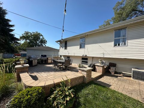 Tiny photo for 105 Siesta Road, Carpentersville, IL 60110 (MLS # 12489525)