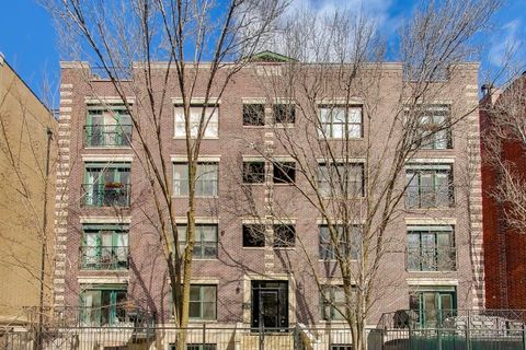 714 W Melrose Street 2E Chicago IL 60657