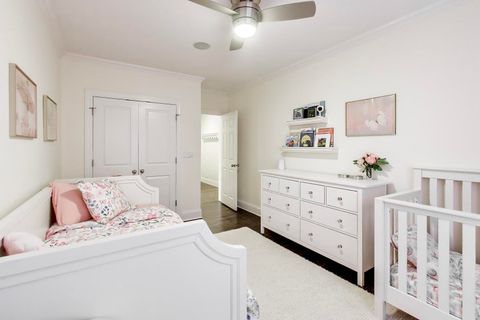 Tiny photo for 714 W Melrose Street #2E, Chicago, IL 60657 (MLS # 12601251)