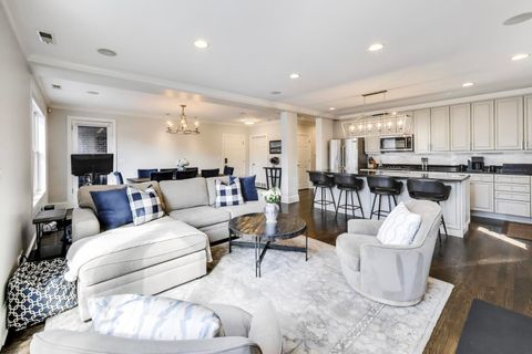 Tiny photo for 714 W Melrose Street #2E, Chicago, IL 60657 (MLS # 12601251)