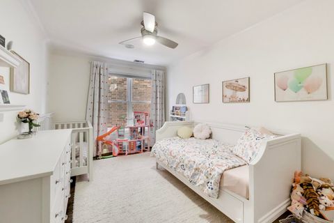 Tiny photo for 714 W Melrose Street #2E, Chicago, IL 60657 (MLS # 12601251)
