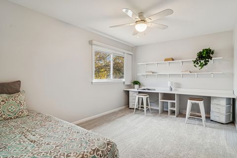 Tiny photo for 214 E Ivy Lane, Arlington Heights, IL 60004 (MLS # 12502830)