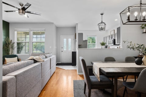 Tiny photo for 43 N Palazzo Drive, Addison, IL 60101 (MLS # 12761695)