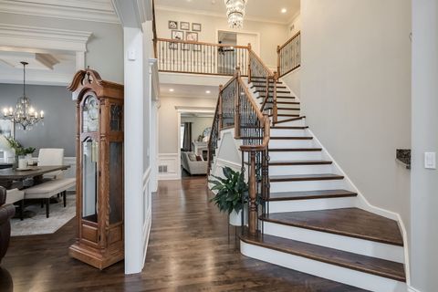 Tiny photo for 665 S Euclid Avenue, Elmhurst, IL 60126 (MLS # 12430815)