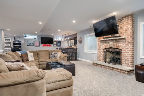 Tiny photo for 665 S Euclid Avenue, Elmhurst, IL 60126 (MLS # 12430815)