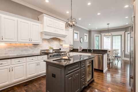 Tiny photo for 665 S Euclid Avenue, Elmhurst, IL 60126 (MLS # 12430815)