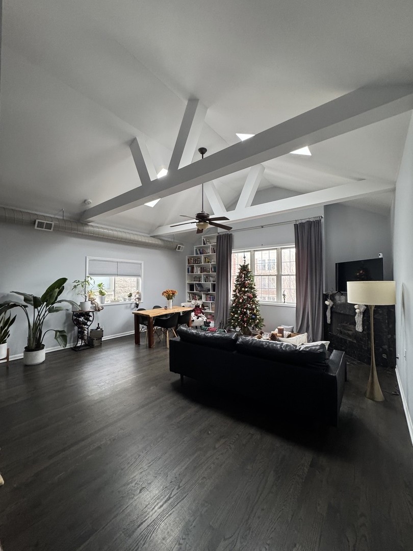 2315 W Harrison Street 4