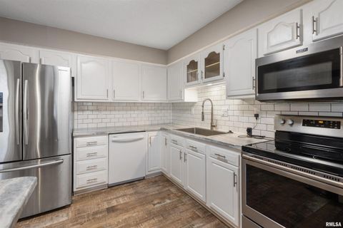 Tiny photo for 3029 TEAKWOOD Drive, Herrin, IL 62948 (MLS # EB460194)