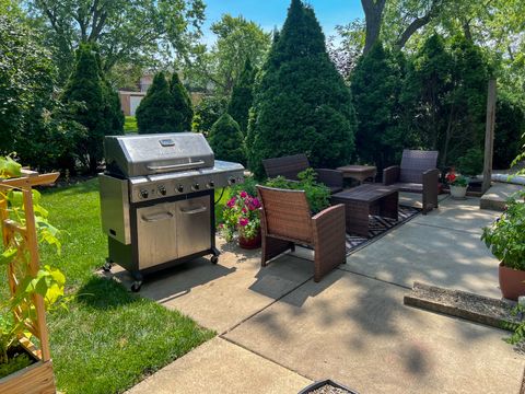 Tiny photo for 2506 Allison Court, Glenview, IL 60025 (MLS # 12581389)