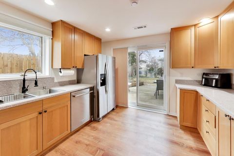 Tiny photo for 2506 Allison Court, Glenview, IL 60025 (MLS # 12581389)