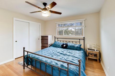 Tiny photo for 2506 Allison Court, Glenview, IL 60025 (MLS # 12581389)