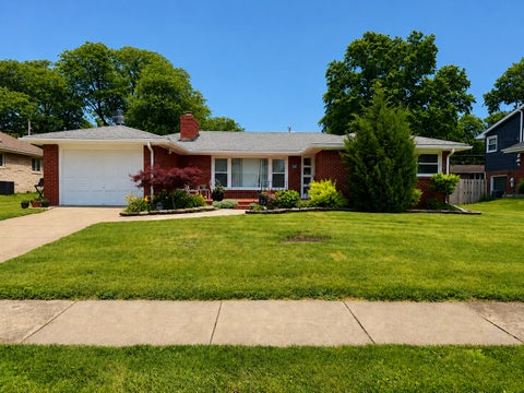 Photo of 1812 Ave E, Sterling, IL 61081 (MLS # 12695231)