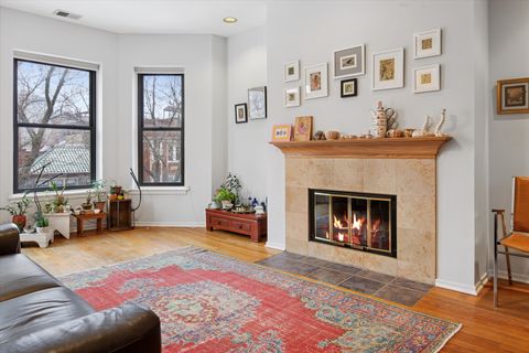 Tiny photo for 915 W Gunnison Street #3E, Chicago, IL 60640 (MLS # 12559804)