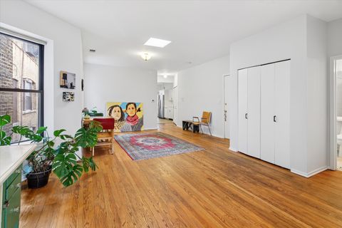 Tiny photo for 915 W Gunnison Street #3E, Chicago, IL 60640 (MLS # 12559804)