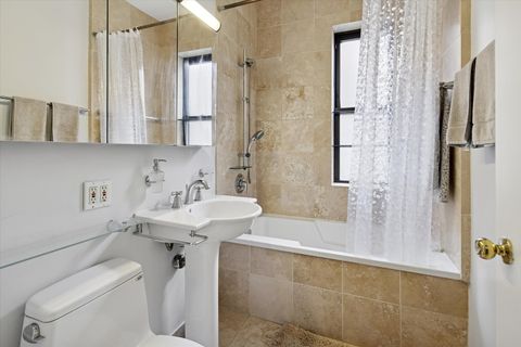 Tiny photo for 915 W Gunnison Street #3E, Chicago, IL 60640 (MLS # 12559804)