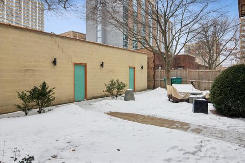 Tiny photo for 915 W Gunnison Street #3E, Chicago, IL 60640 (MLS # 12559804)