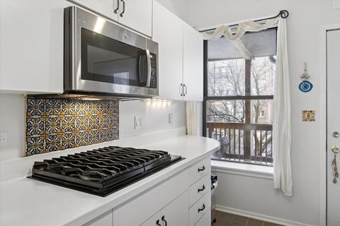 Tiny photo for 915 W Gunnison Street #3E, Chicago, IL 60640 (MLS # 12559804)