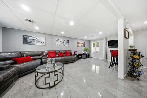 Tiny photo for 1005 S Park Boulevard, Streamwood, IL 60107 (MLS # 12498944)