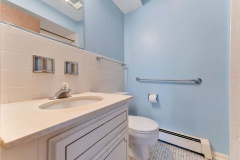 Tiny photo for 444 Washington Boulevard #404, Oak Park, IL 60302 (MLS # 12493404)