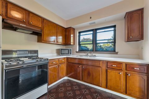 Tiny photo for 444 Washington Boulevard #404, Oak Park, IL 60302 (MLS # 12493404)