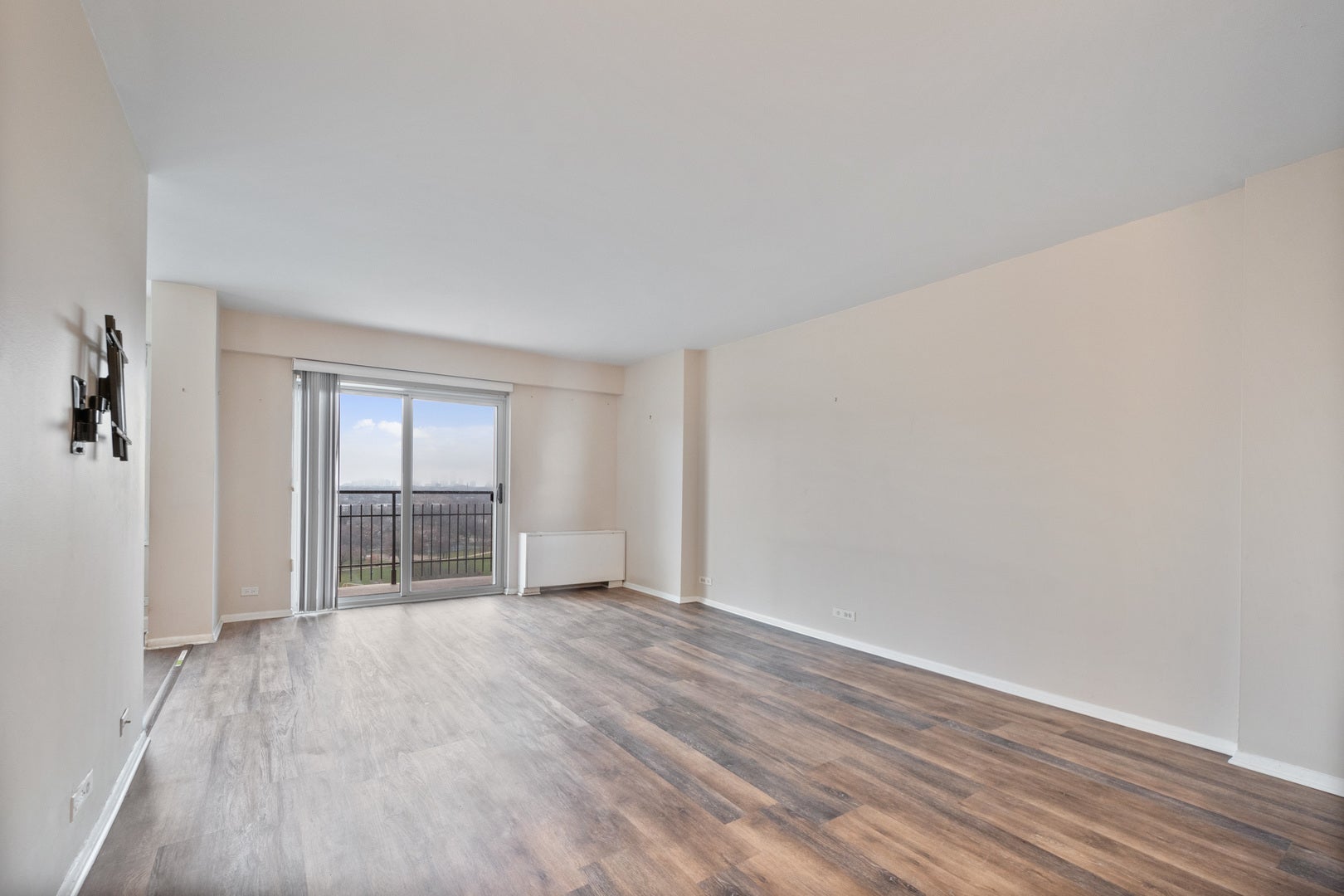 7033 N Kedzie Avenue 1707