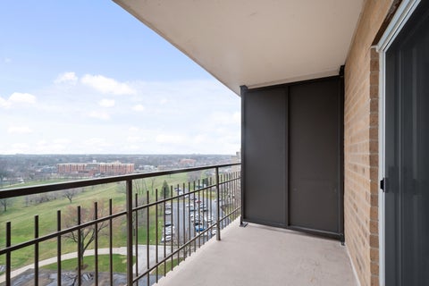 Tiny photo for 7033 N Kedzie Avenue #1707, Chicago, IL 60645 (MLS # 12773577)