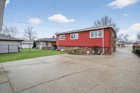 Tiny photo for 10845 Claridge Avenue, Westchester, IL 60154 (MLS # 12600943)