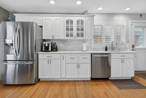 Tiny photo for 10845 Claridge Avenue, Westchester, IL 60154 (MLS # 12600943)