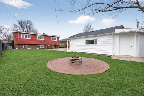 Tiny photo for 10845 Claridge Avenue, Westchester, IL 60154 (MLS # 12600943)
