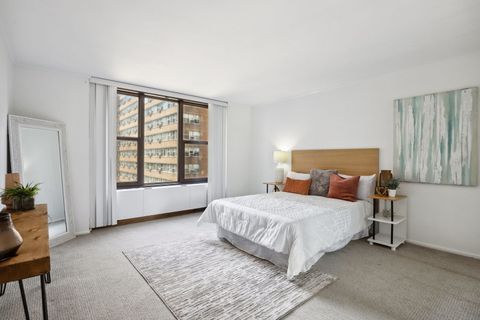 Tiny photo for 3150 N Lake Shore Drive #8E, Chicago, IL 60657 (MLS # 12595475)