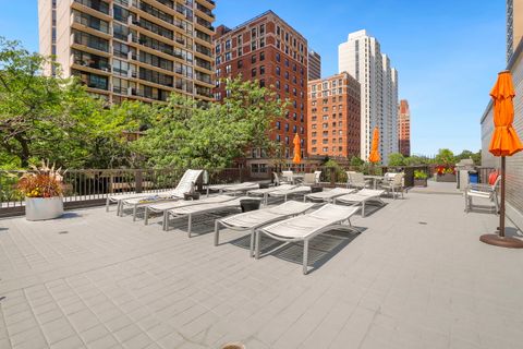 Tiny photo for 3150 N Lake Shore Drive #8E, Chicago, IL 60657 (MLS # 12595475)