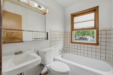 Tiny photo for 332 32nd Avenue, East Moline, IL 61244 (MLS # 12727718)