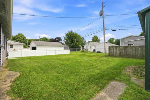 Tiny photo for 332 32nd Avenue, East Moline, IL 61244 (MLS # 12727718)
