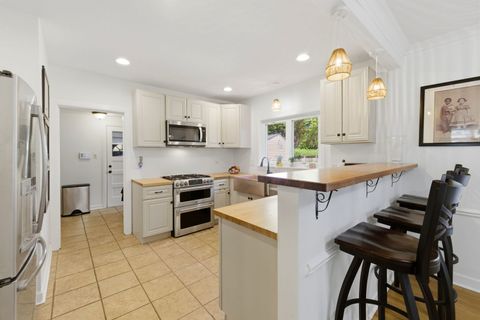 Tiny photo for 1423 Kirk Street, Evanston, IL 60202 (MLS # 12645976)