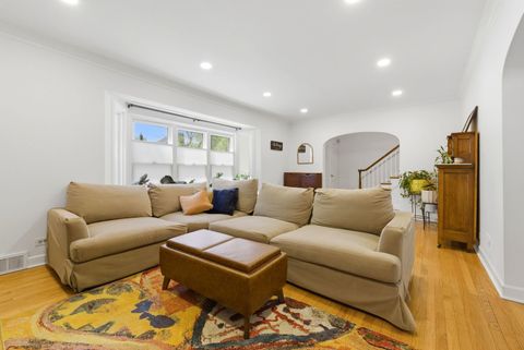 Tiny photo for 1423 Kirk Street, Evanston, IL 60202 (MLS # 12645976)